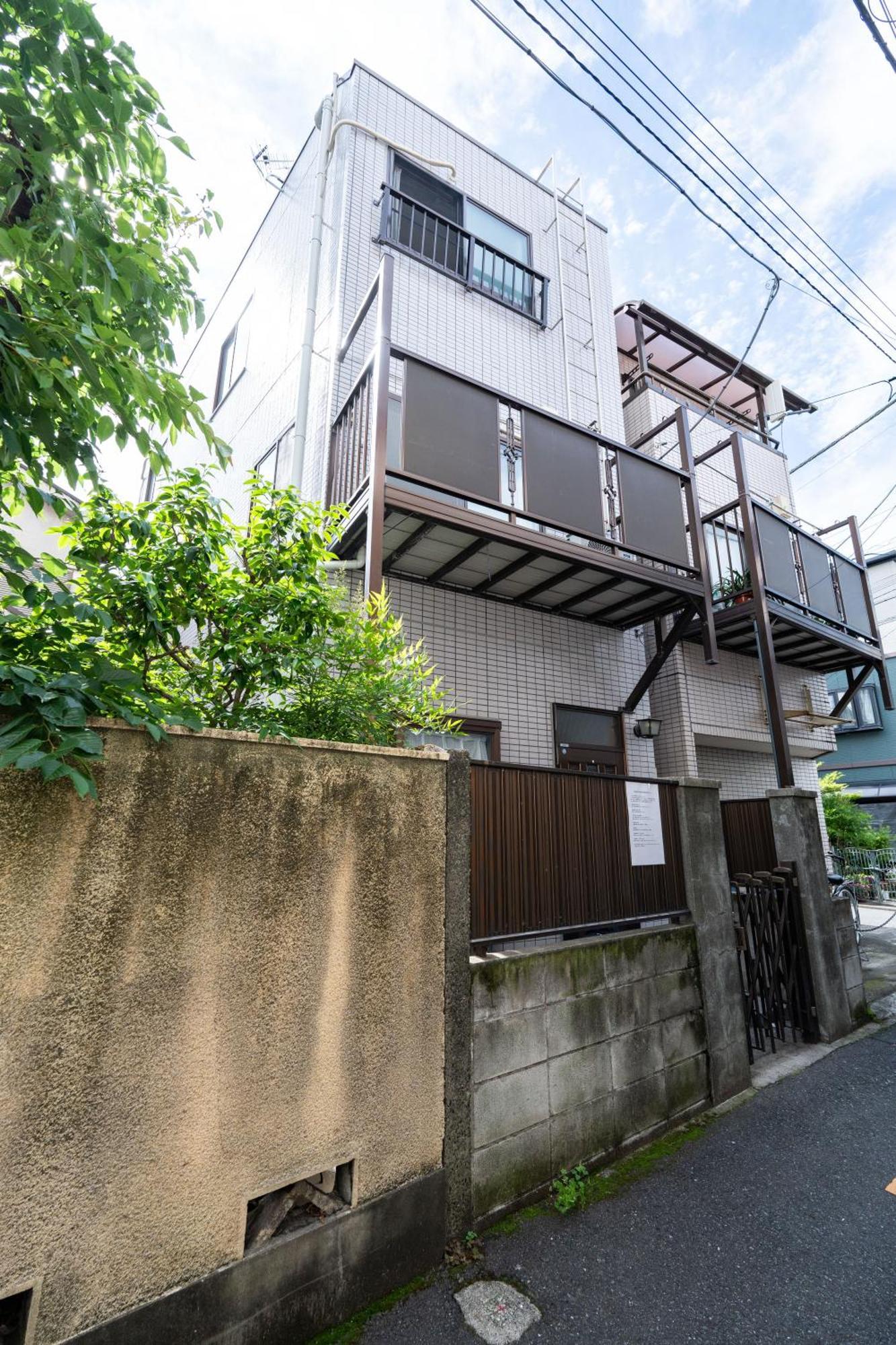 匯家本町ビル Apartment *